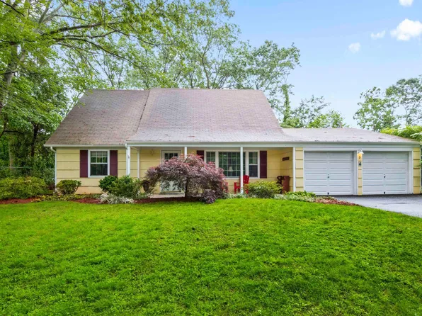 5 Seward Lane, Stony Brook, NY 11790