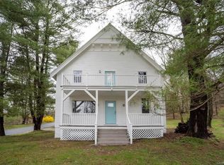 16 Church Rd, Red Hook, NY 12571