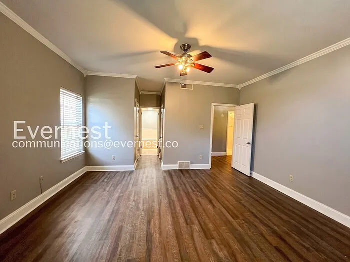 7900 Hunters Xing — Photo 14