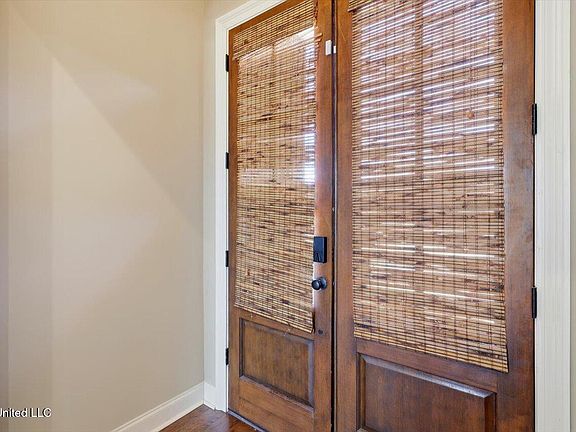 4th image of 224 Stillhouse Creek Dr