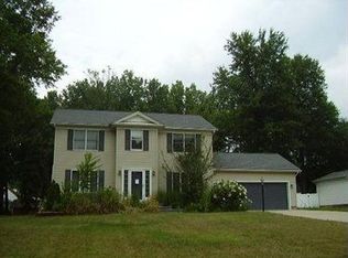 1010 Red Oak Dr, Girard, OH 44420