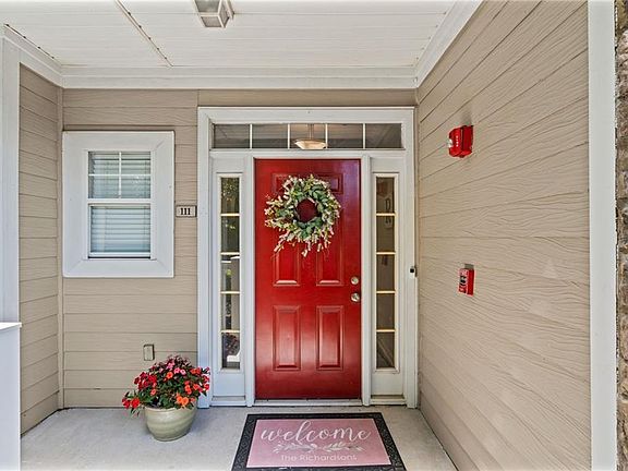 2nd image of 111 Edinburgh Ct