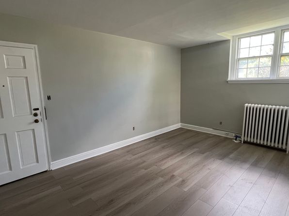 101 Eileen St APT 1