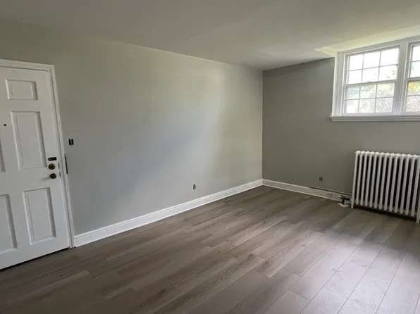 101 Eileen St APT 1, Albany, NY 12203