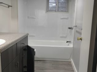 48 Chelsea Ave #B, Newark, NJ 07106