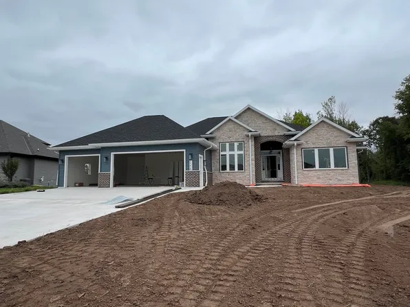 1556 Echo Pine Ct, De Pere, WI 54115