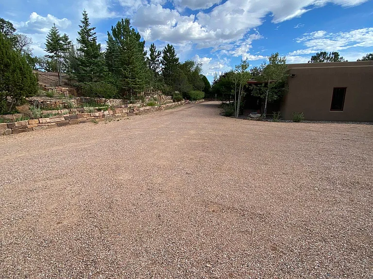 1014 Bishops Lodge Rd — Photo 25
