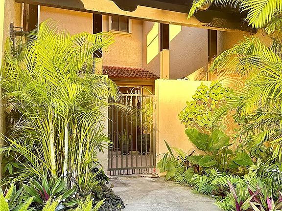 3rd image of 9711 Costa Del Sol Blvd #F-99