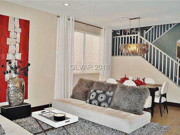 3rd image of 328 Brilliant Summit Cir