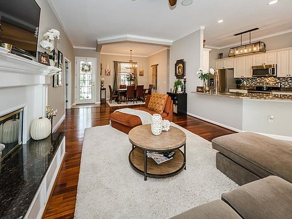 3rd image of 1413 Forde Ave