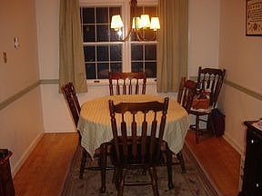 4th image of 137 W Charles St