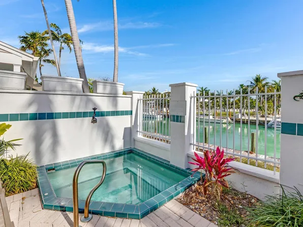 7036 Harbor Village Dr, Duck Key, FL 33050