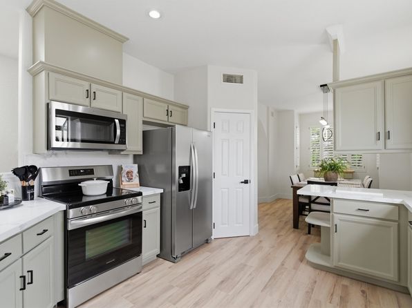 11011 N Zephyr Dr Unit 210