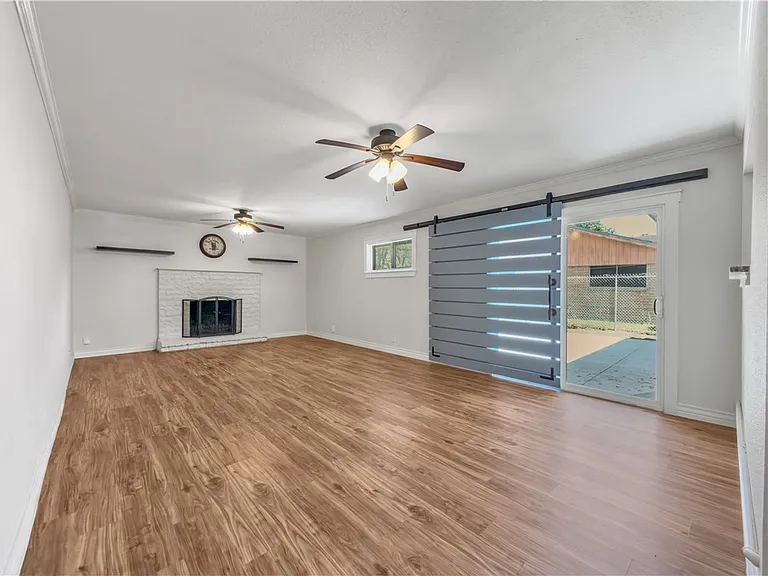 853 Belmeade Dr — Photo 22