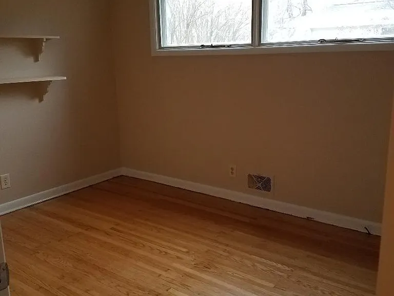 8 Butternut Dr — Photo 9