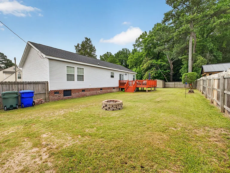 1053 Pitchkettle Rd — Photo 11