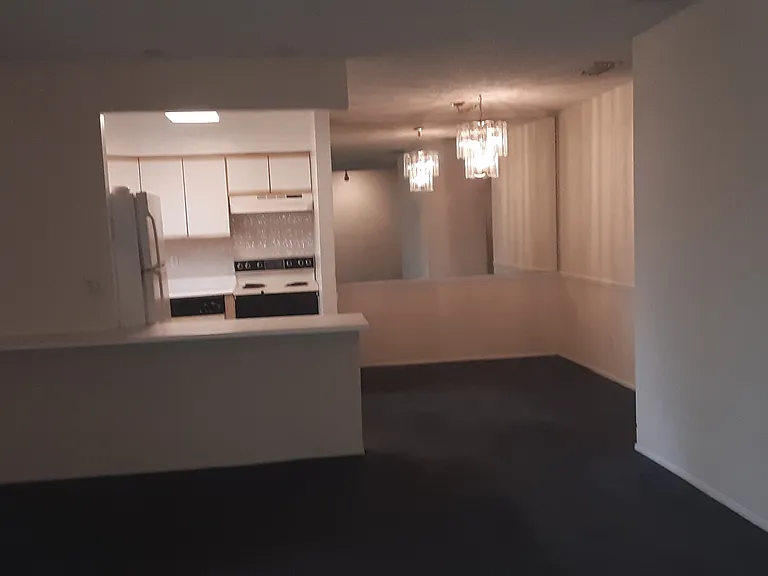 153 Springwood Cir #D — Photo 1