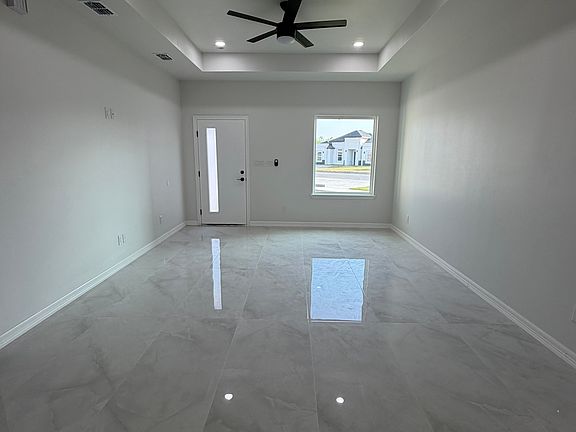 3rd image of 1053 Oroblanco Ave