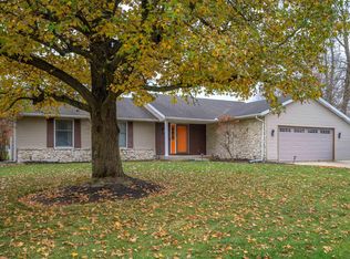 906 S Devonshire Rd, Yorktown, IN 47396