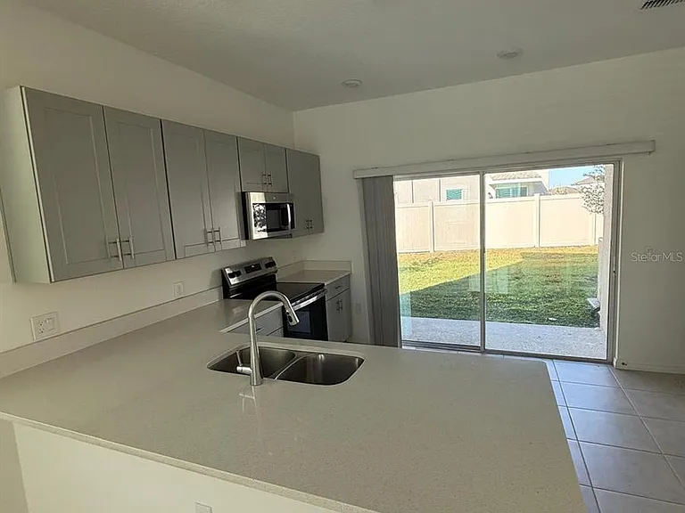 3240 Skyline Loop — Photo 7