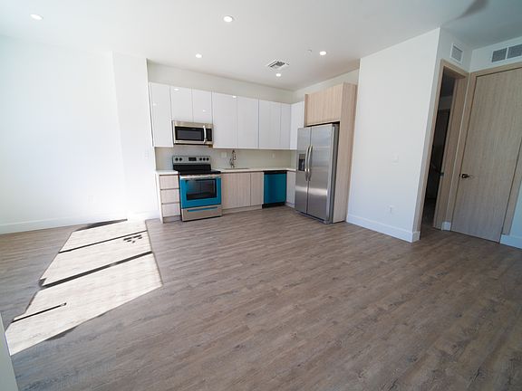 2nd image of 500 Foster Rd #C