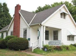 11107 Sunnyslope Dr, Kansas City, MO 64134