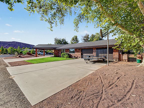 4th image of 1137 W Goldenrod Cir