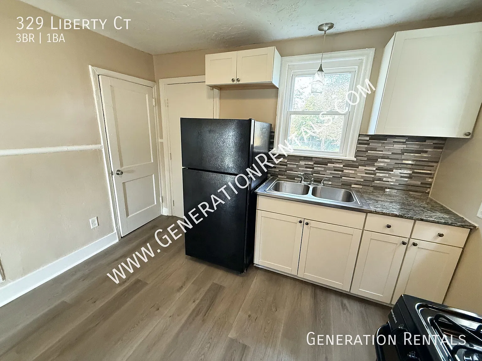 3 bed, 1152 sqft, $1,395 — Photo 3