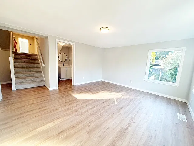 1910 Corbet Drive - 1 — Photo 3