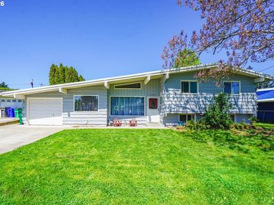 13639 SE Clay St, Portland, OR, 97233