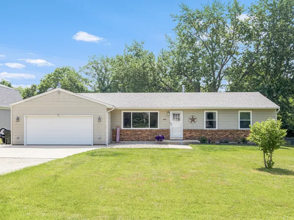 169 Holiday Dr, Somonauk, IL 60552