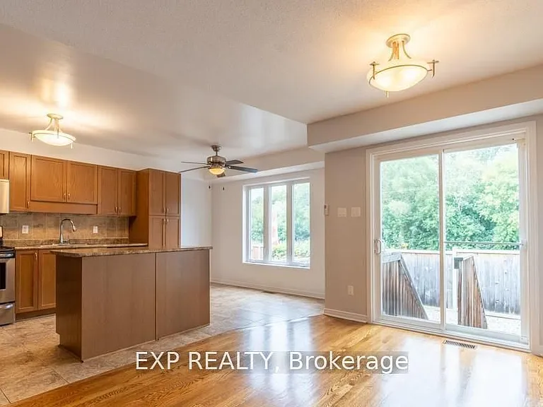 282 Macoun Cir — Photo 7