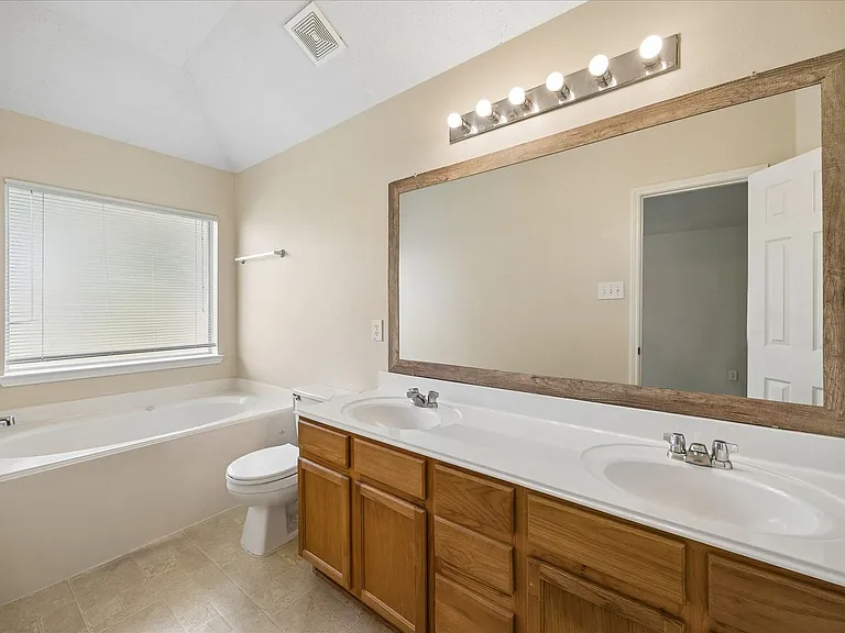 8022 Indian Desert Dr — Photo 12