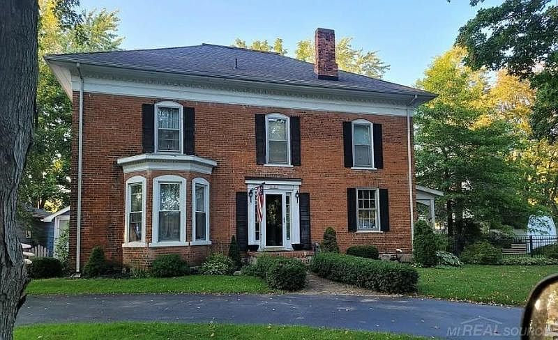 1st image of 7127 Lake St