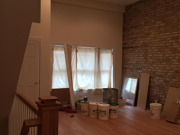 4th image of 1351 N Greenview Ave #1