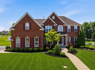 67 Breezewood Dr, Orchard Park, NY 14127