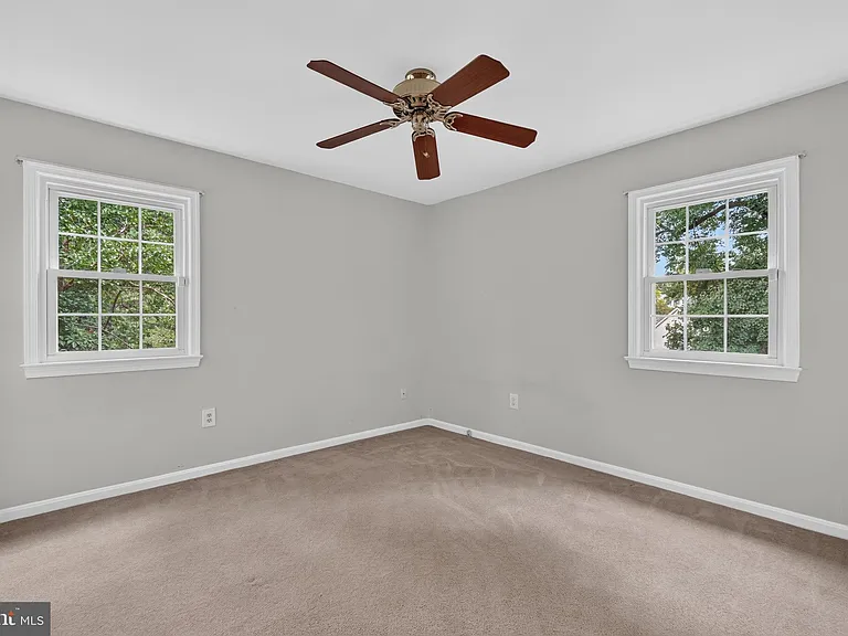 8006 Lady Lewis Ct — Photo 19