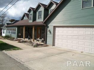 215 W Birch St, Canton, IL 61520