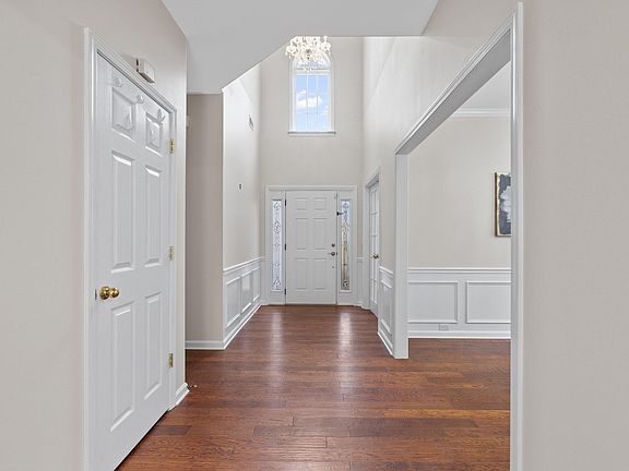 2nd image of 5712 Keowee Way