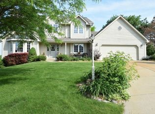 S68W19810 Black Walnut Ct, Muskego, WI 53150
