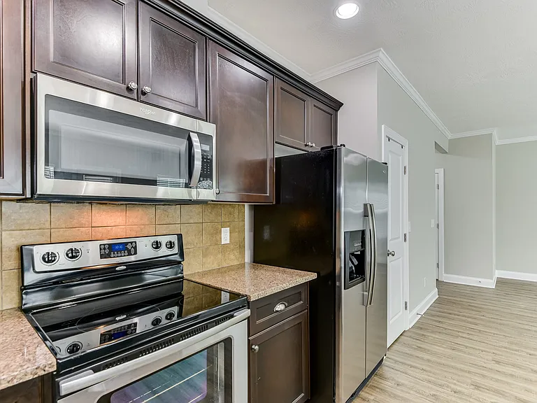 1913 Kenlock Dr — Photo 13