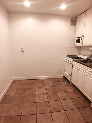 Rented by Highline Residential | media 9