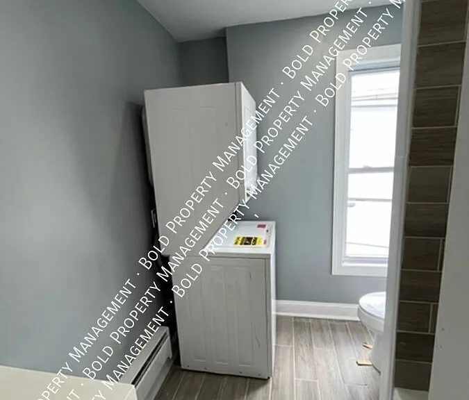 119 S 6th St #2R — Photo 4
