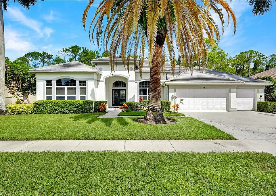 8133 Lowbank Dr