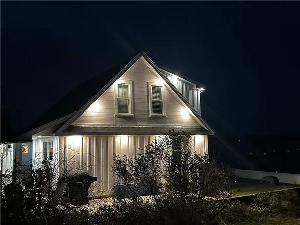 395 Park Ave, Portsmouth, RI 02871