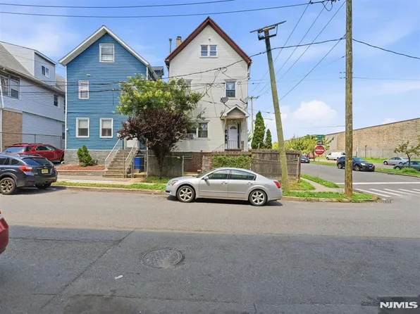 132-134 4th St, Elizabeth, NJ 07206