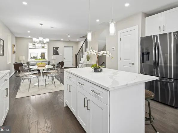 819 Somerset Pl NW, Washington, DC 20011