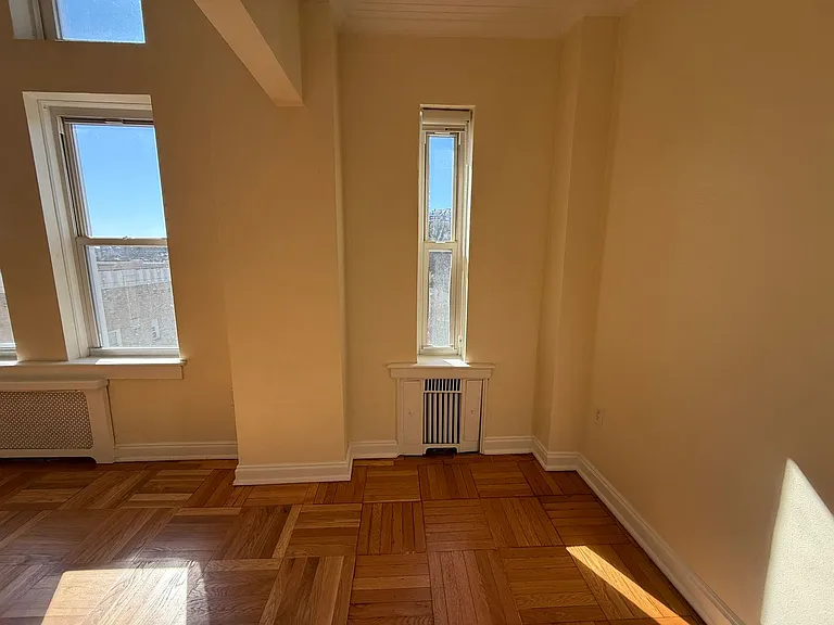 The Royal York Apartments — Photo 36