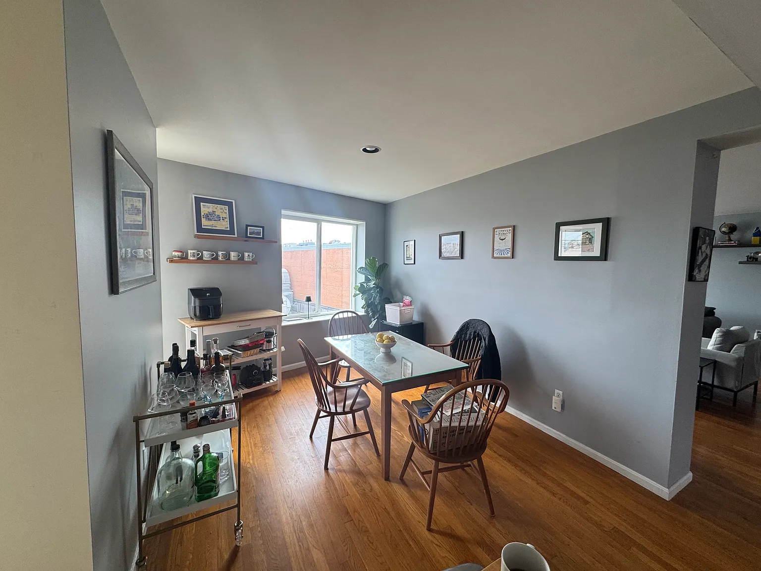 2 bed, 1295 sqft, $2,000 — Photo 3