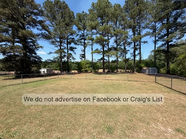 510 Berwick Dr — Photo 12